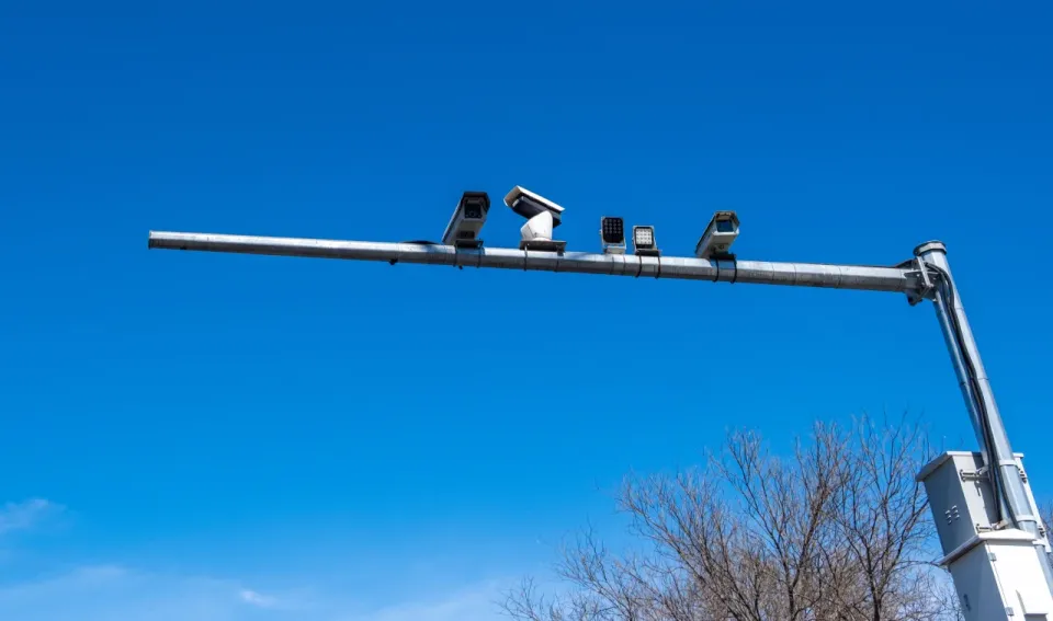 Nueva ley de cámaras de velocidad en Massachusetts 2026: ¿qué dice la propuesta pendiente?